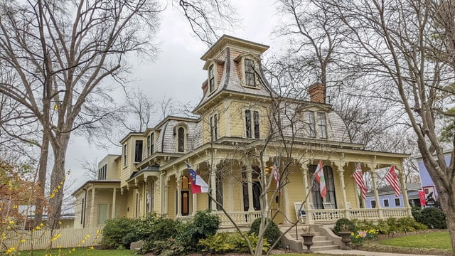 Tips On How to Sell a Historic Home?
