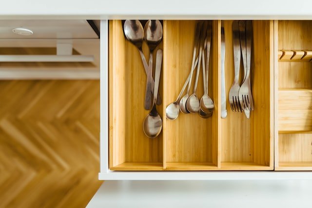 utensils-in-the-drawer