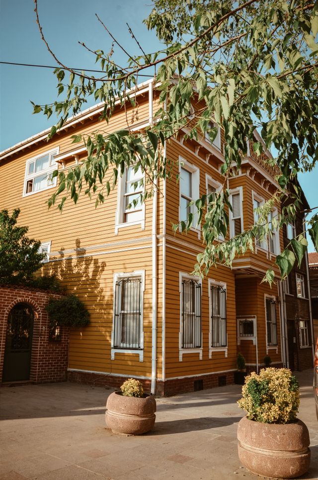 keep-your-house-cool-without-AC-thehomesinfo